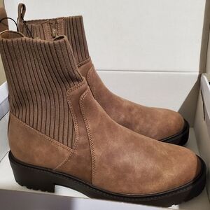 Dv by Dolce vita booties